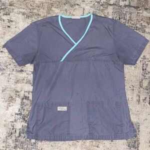 Urbane scrub top size small
